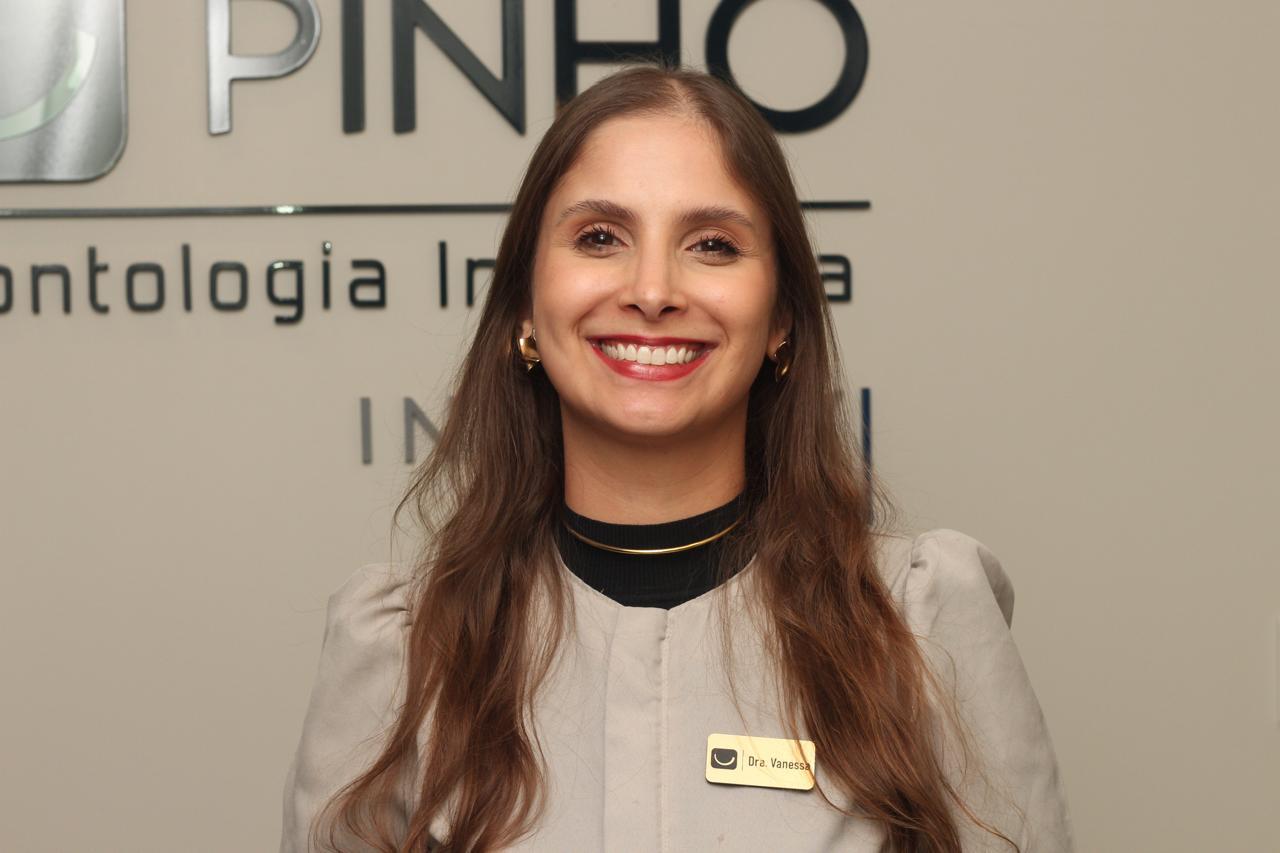 Vanessa Dias Alves cirurgiã dentista